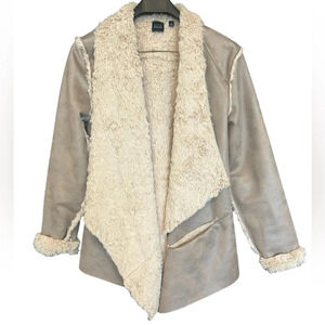 Saks 5th  Avenue faux suede Sherpa jacket size S In excellent condition